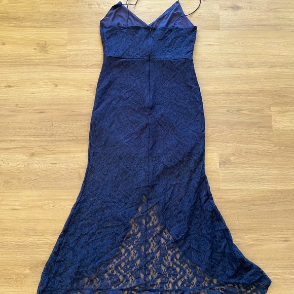 Lace style spaghetti strap midi dress. Showpo, size 14. - Picture 3 of 5